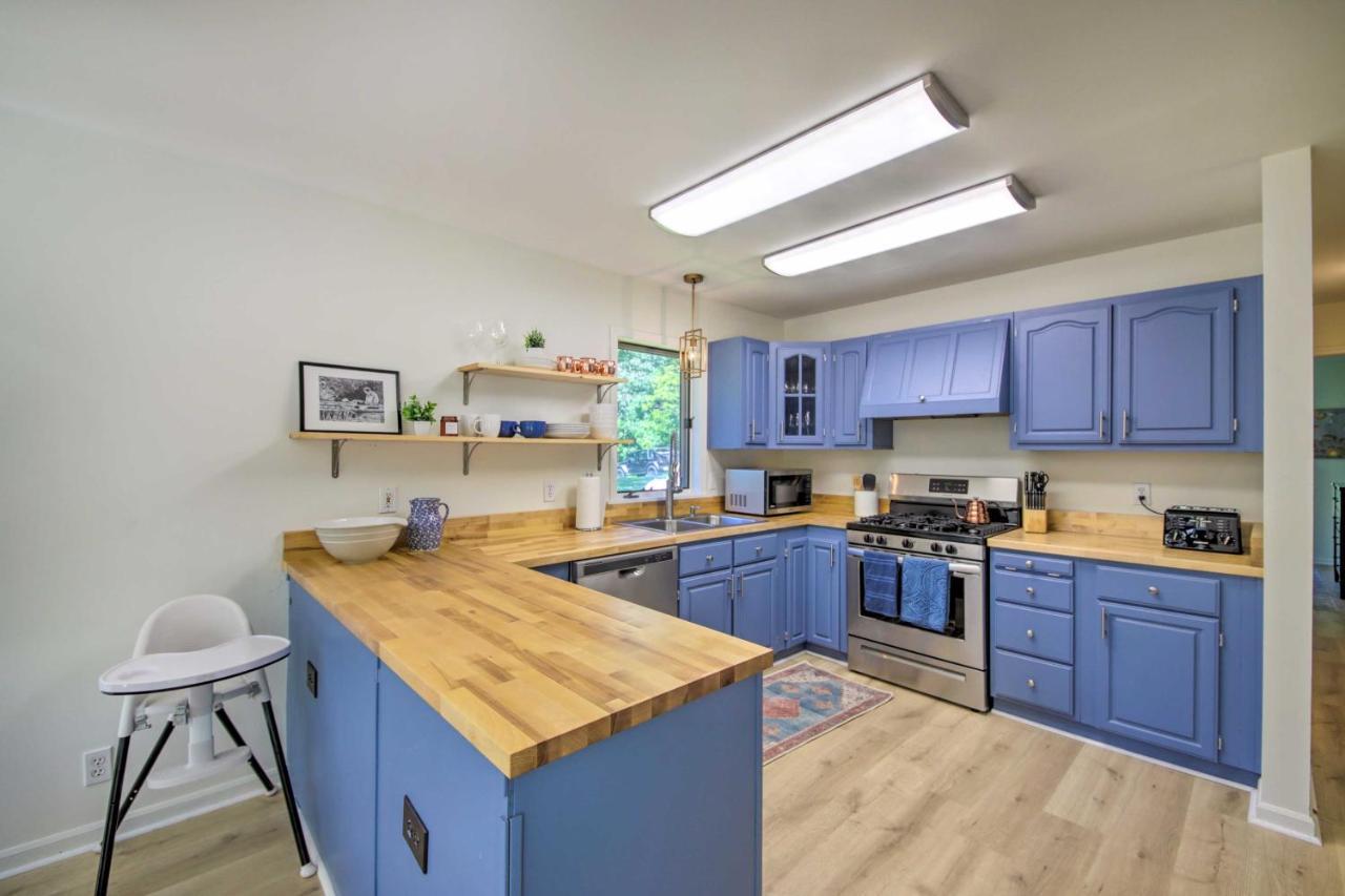 Modern Eckerty Home With Deck On Patoka Lake! Taswell Eksteriør bilde