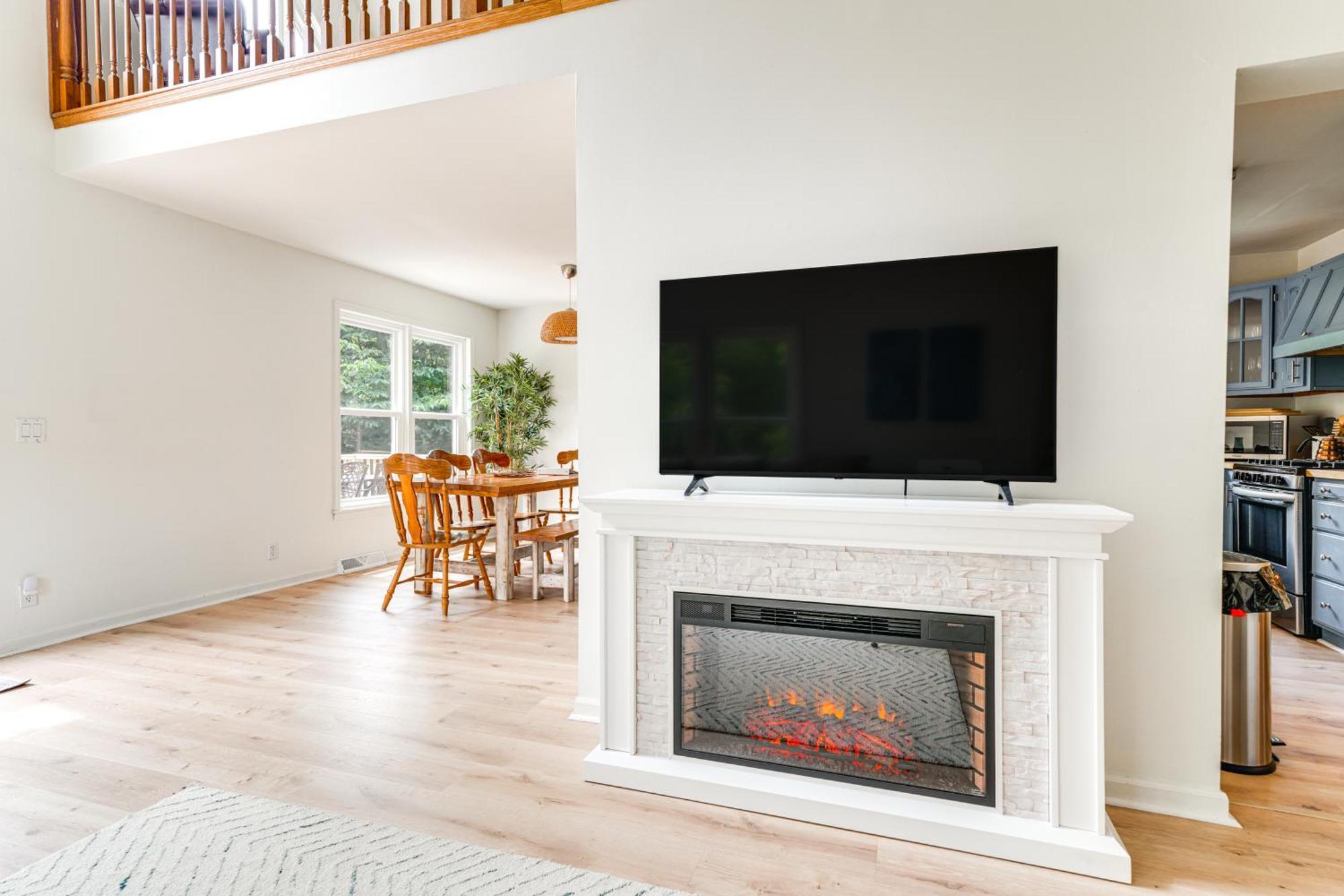 Modern Eckerty Home With Deck On Patoka Lake! Taswell Eksteriør bilde