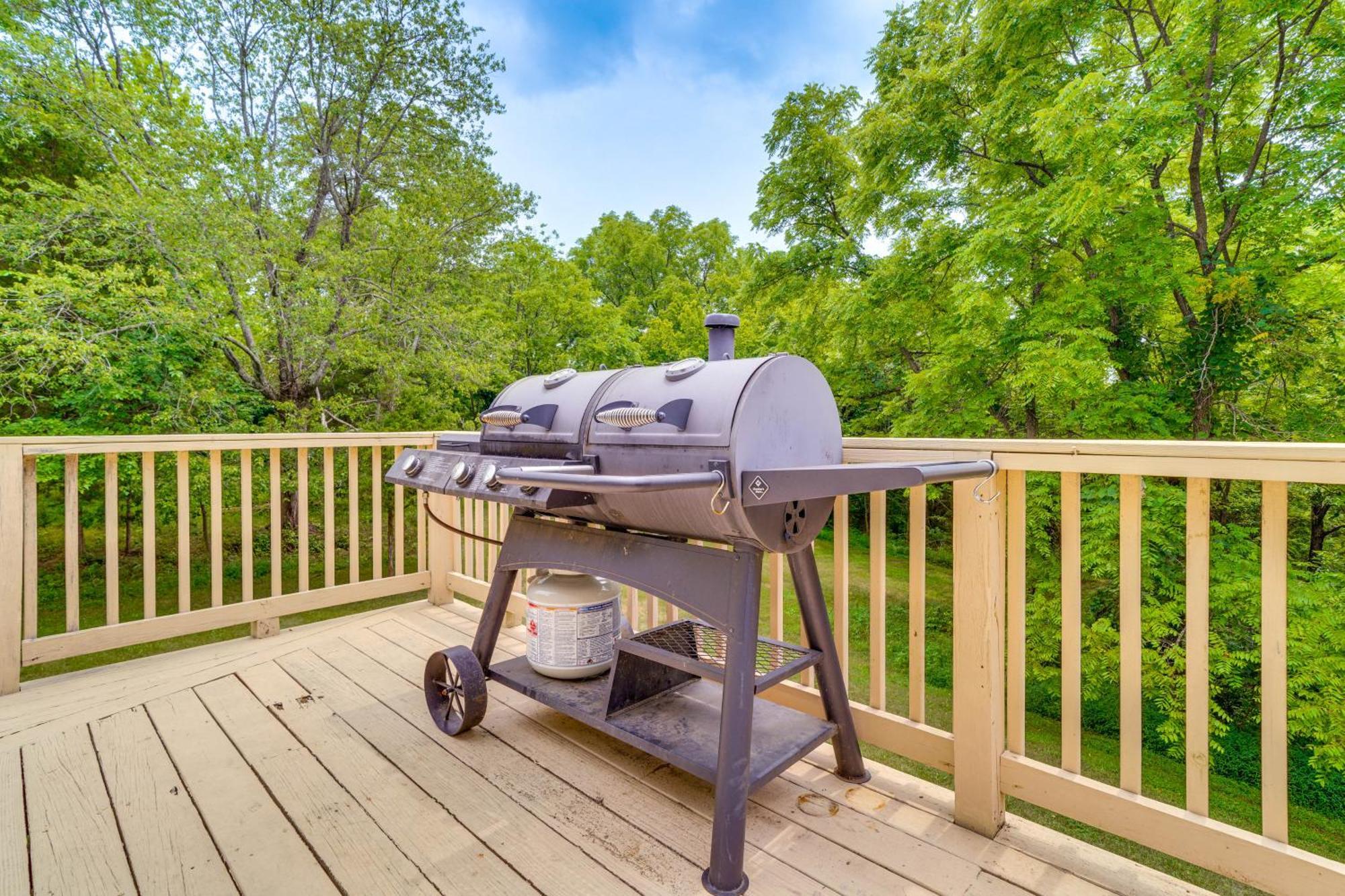 Modern Eckerty Home With Deck On Patoka Lake! Taswell Eksteriør bilde
